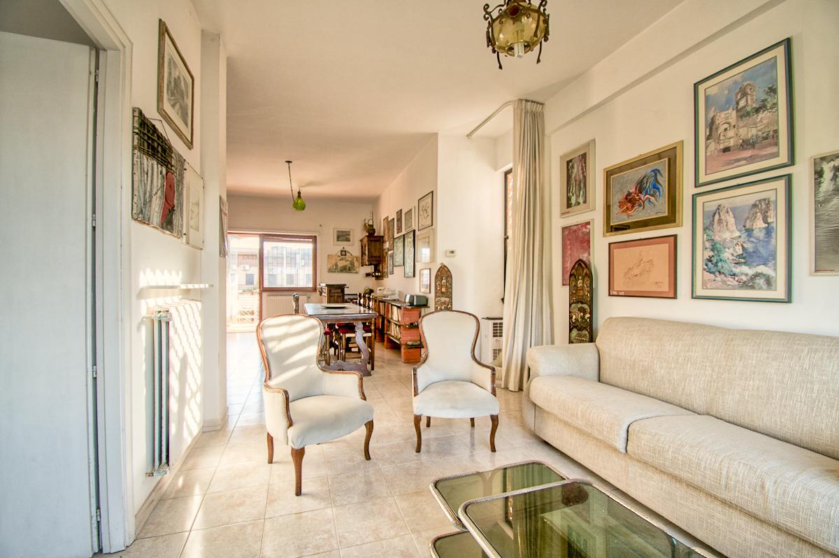 FREGENE VICINO MARE VILLA QUADRIFAMILIARE CON GIARDINO E TERRAZZO RIF. V/70