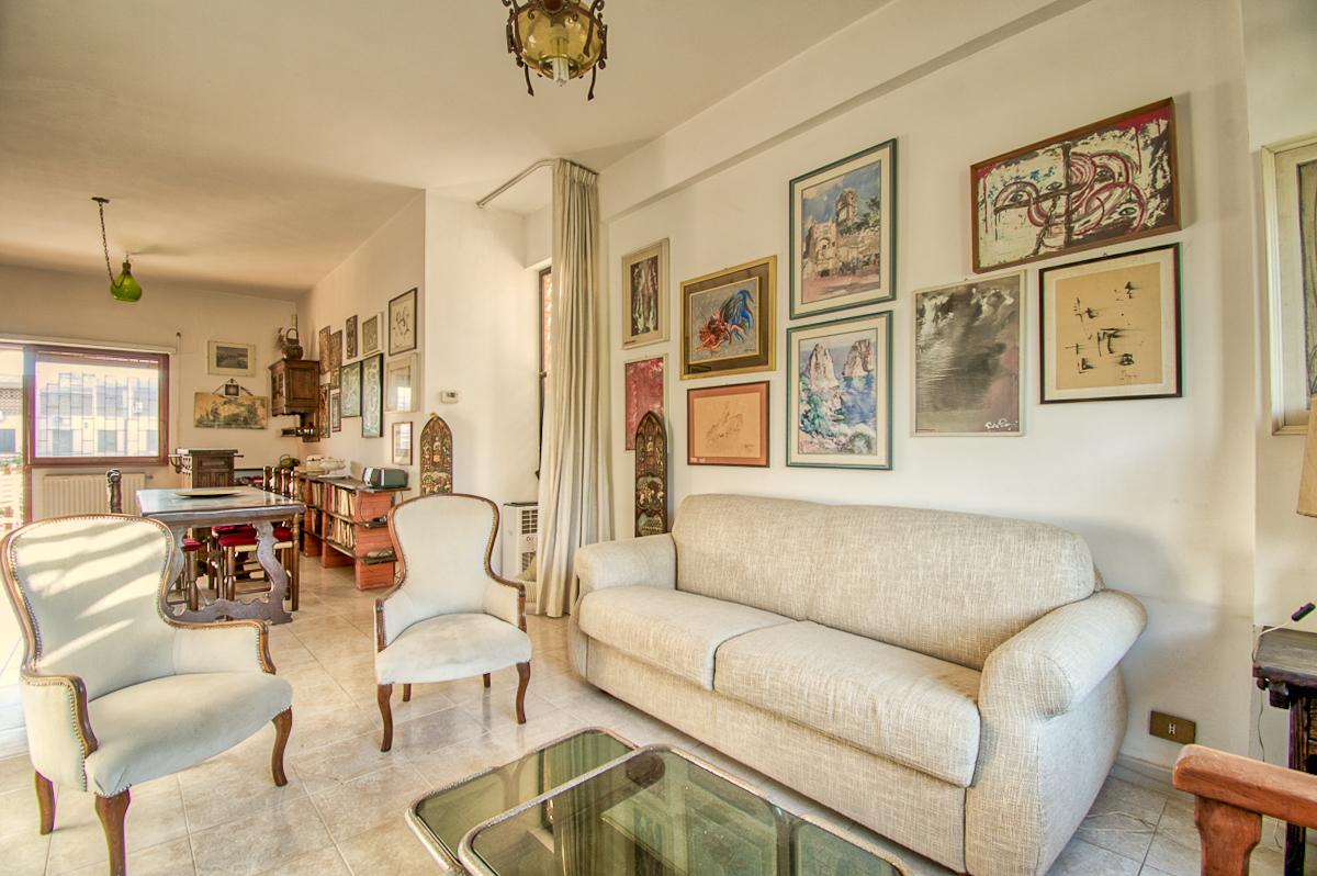 FREGENE VICINO MARE VILLA QUADRIFAMILIARE CON GIARDINO E TERRAZZO RIF. V/70