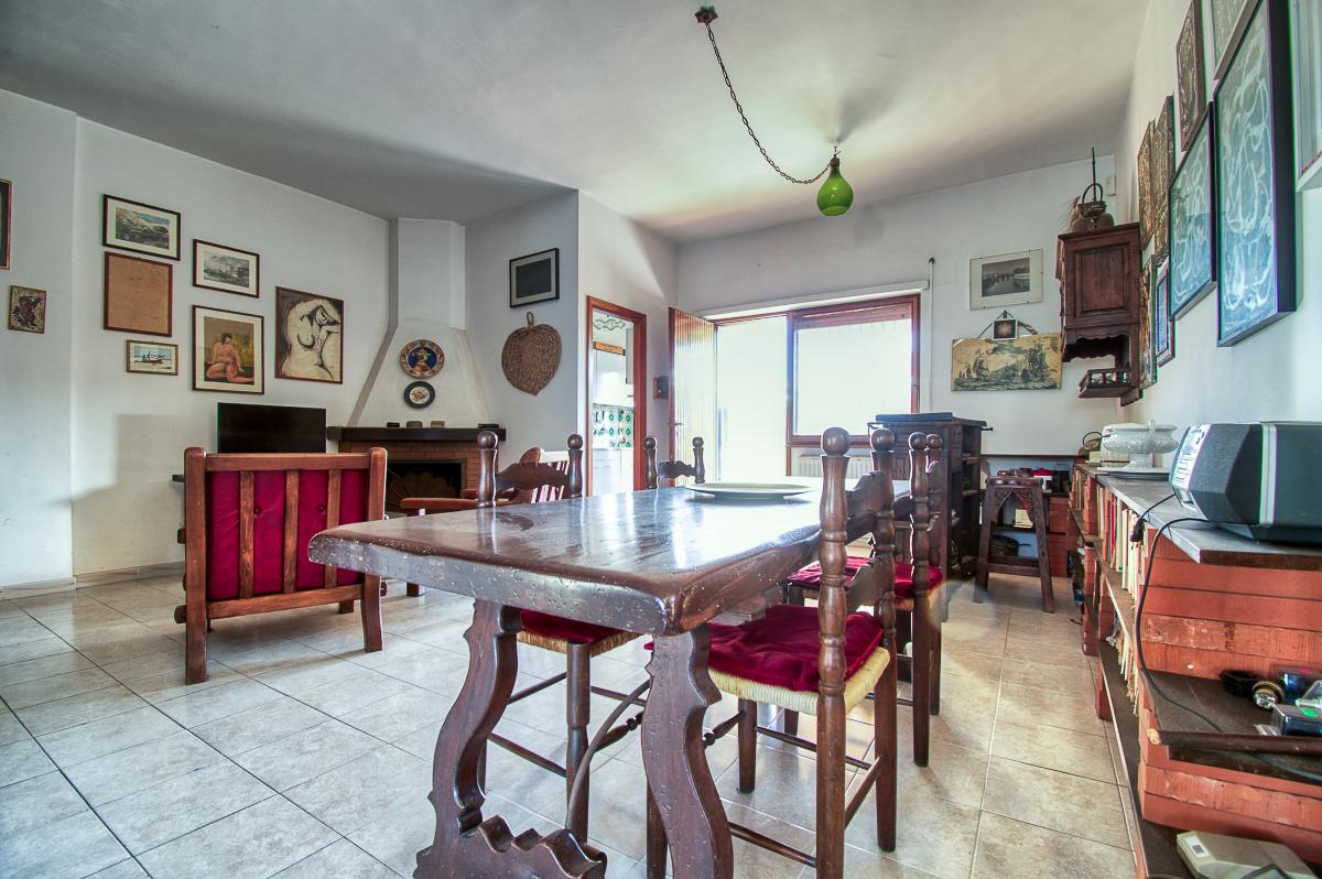 FREGENE VICINO MARE VILLA QUADRIFAMILIARE CON GIARDINO E TERRAZZO RIF. V/70