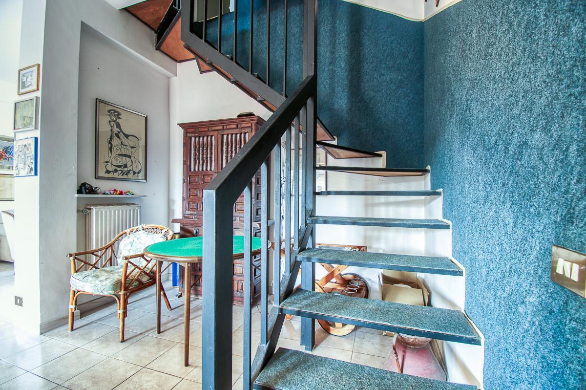 FREGENE VICINO MARE VILLA QUADRIFAMILIARE CON GIARDINO E TERRAZZO RIF. V/70