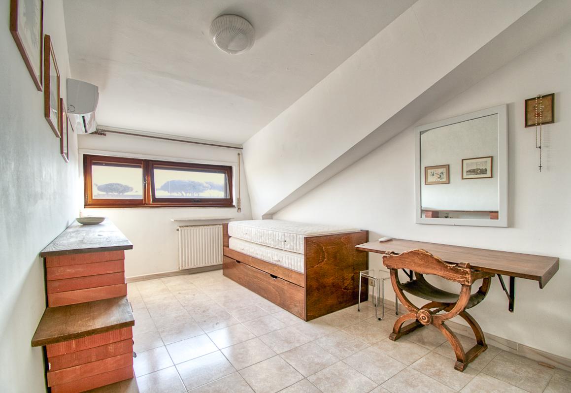 FREGENE VICINO MARE VILLA QUADRIFAMILIARE CON GIARDINO E TERRAZZO RIF. V/70
