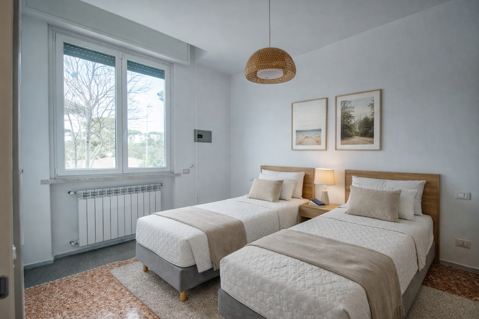 FREGENE CENTRO RIFINITISSIMA VILLA CON GIARDINO E TERRAZZI RIF. V/60