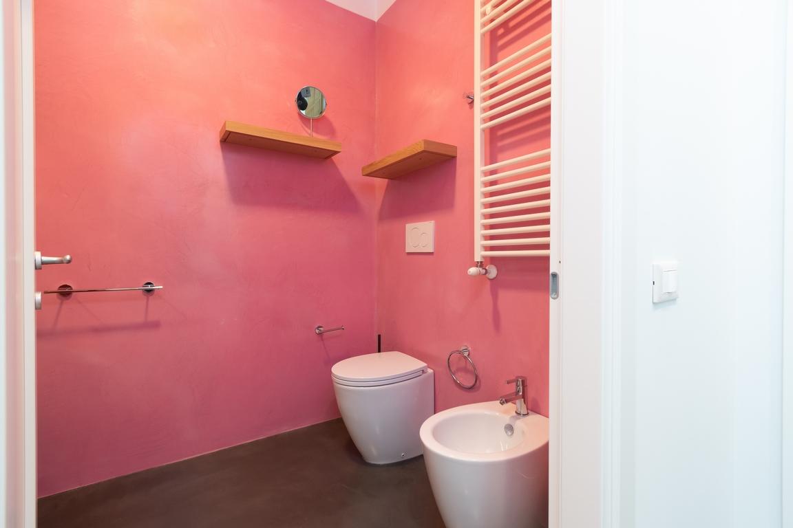 FREGENE CENTRO RIFINITISSIMA VILLA CON GIARDINO E TERRAZZI RIF. V/60