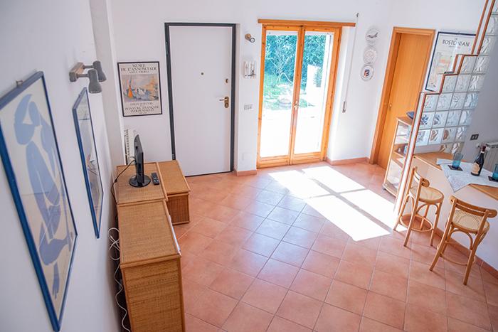 FREGENE GRAZIOSO VILLINO CON GIARDINO RIF. V/95