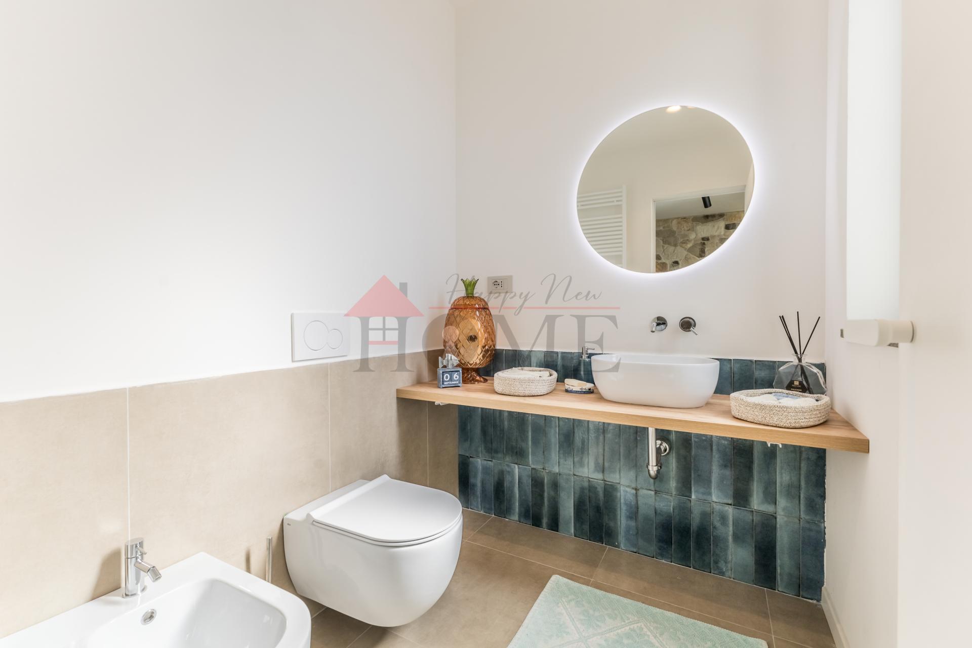 FREGENE – PRESTIGIOSA VILLA DI NUOVA COSTRUZIONE CON PISCINA • VISTA MARE • CLASSE A4 RIF. V/100