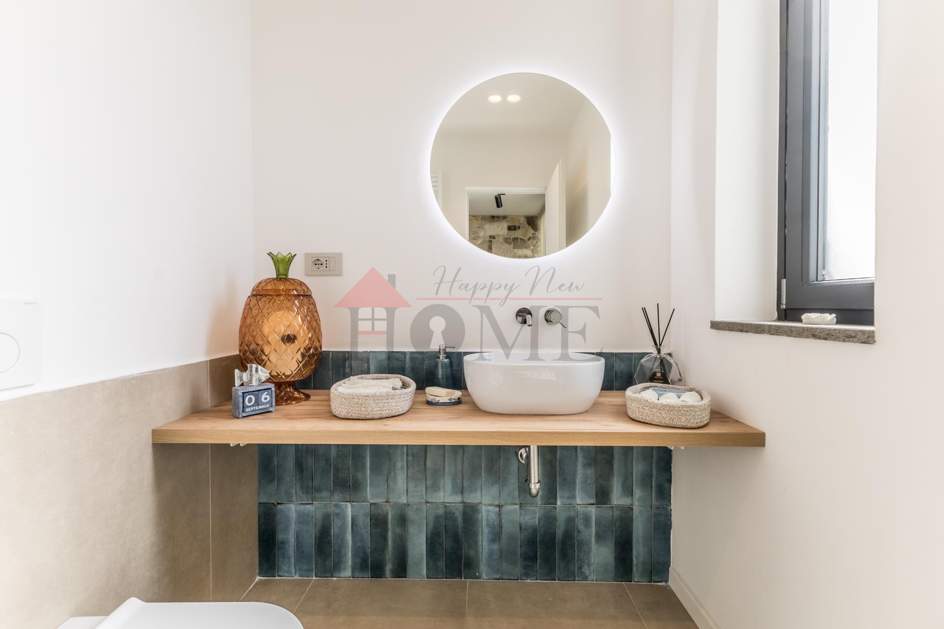 FREGENE – PRESTIGIOSA VILLA DI NUOVA COSTRUZIONE CON PISCINA • VISTA MARE • CLASSE A4 RIF. V/100