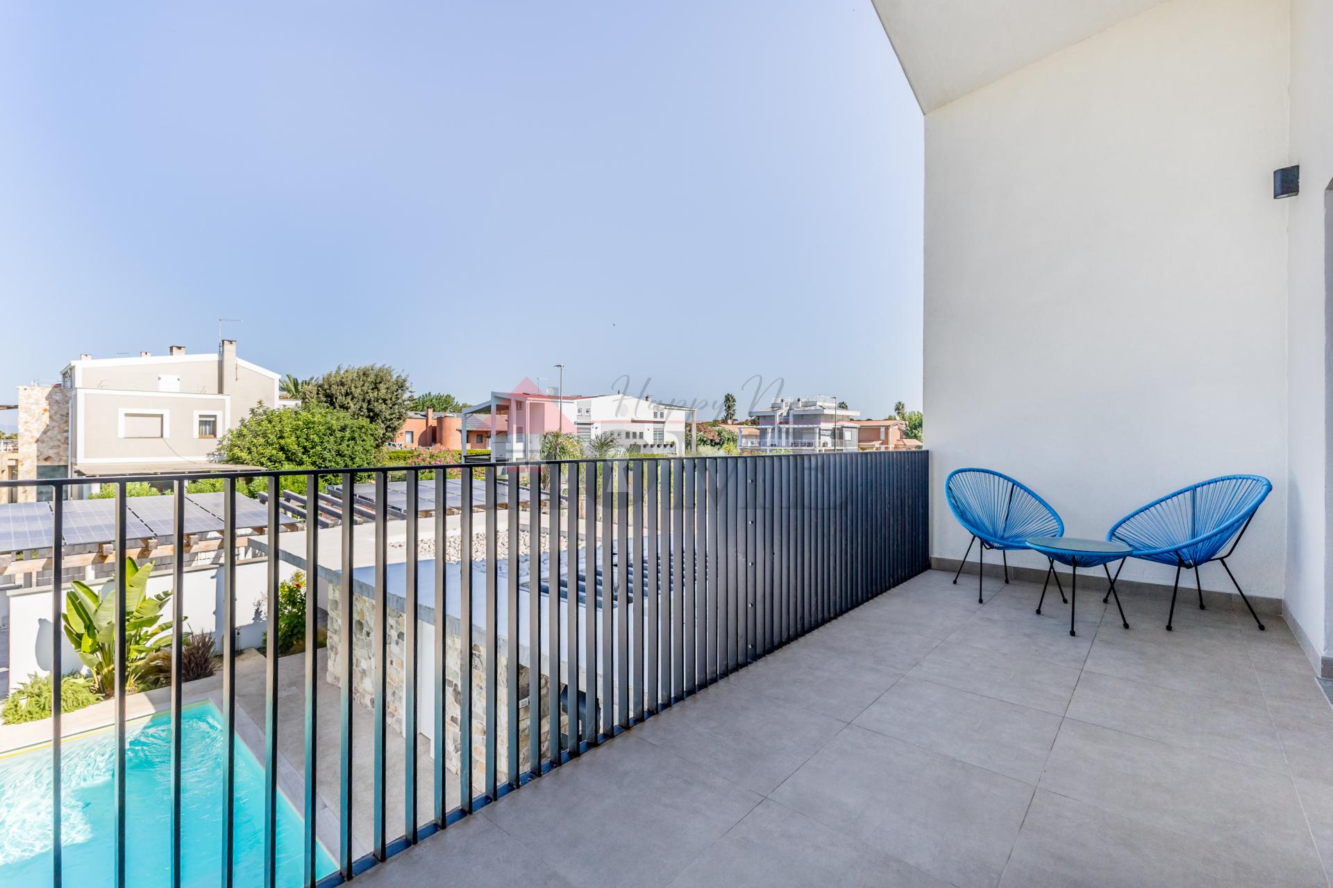 FREGENE – PRESTIGIOSA VILLA DI NUOVA COSTRUZIONE CON PISCINA • VISTA MARE • CLASSE A4 RIF. V/100