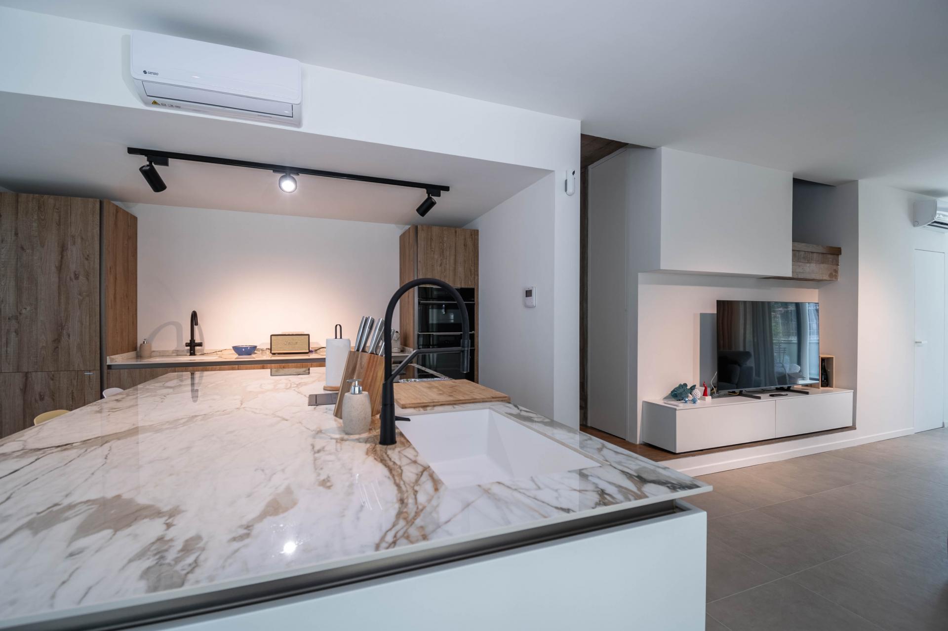 FREGENE – PRESTIGIOSA VILLA DI NUOVA COSTRUZIONE CON PISCINA • VISTA MARE • CLASSE A4 RIF. V/100