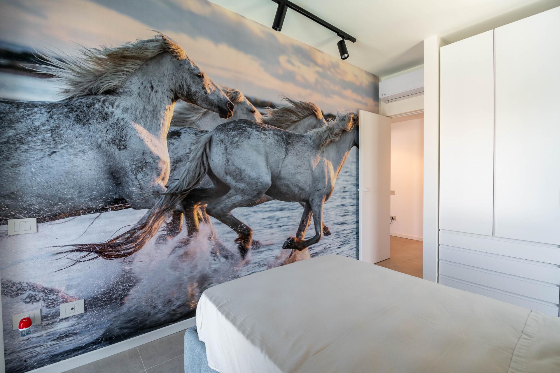 FREGENE – PRESTIGIOSA VILLA DI NUOVA COSTRUZIONE CON PISCINA • VISTA MARE • CLASSE A4 RIF. V/100