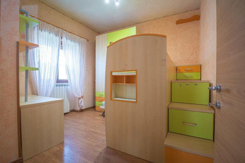 FREGENE NORD APPARTAMENTO UNILIVELLO PIANO TERRA CON BALCONE - RIF. V/60 -
