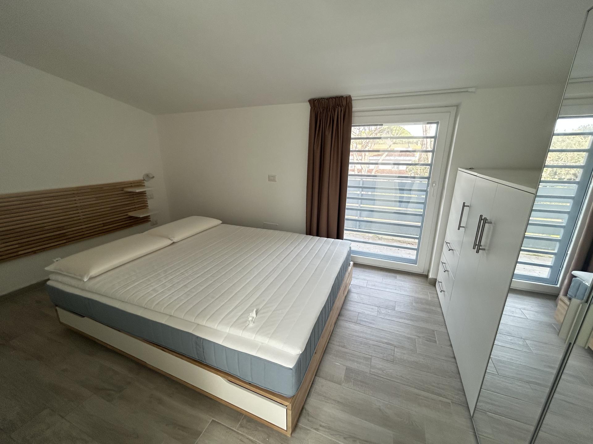 FREGENE CENTRO PRESTIGIOSA VILLA CON GIARDINO E PISCINA RIF. A/85