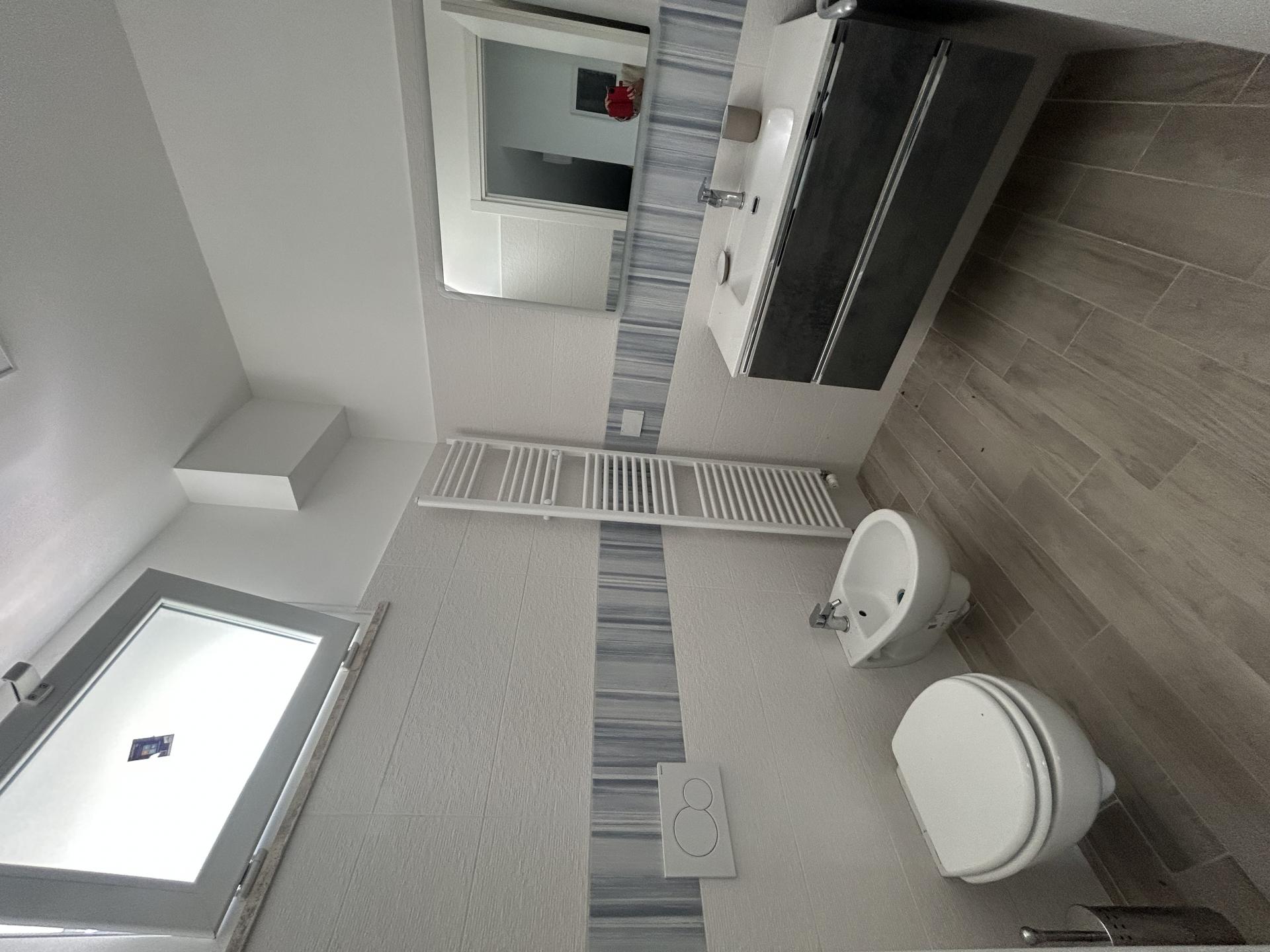 FREGENE CENTRO PRESTIGIOSA VILLA CON GIARDINO E PISCINA RIF. A/85