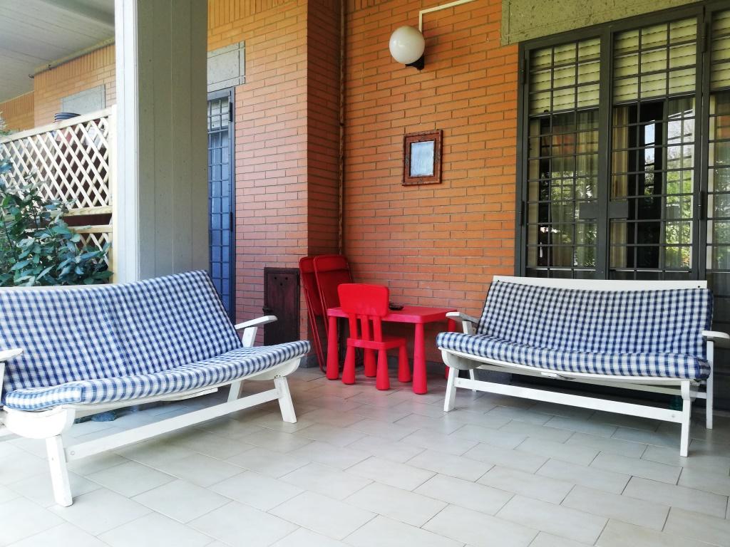 FREGENE APP.TO PIANO TERRA CON GIARDINO - RIF. AE/17 -