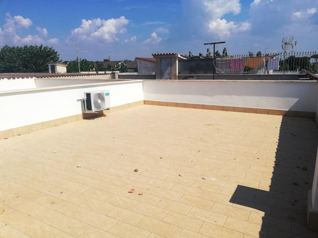 FREGENE GRAZIOSO BILOCALE 1° PIANO CON TERRAZZO - RIF. A/18-