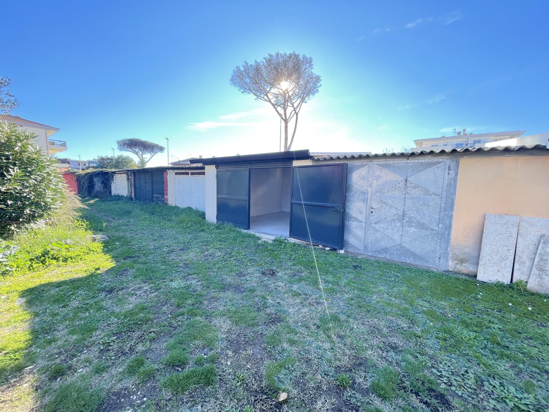 MACCARESE FRONTE STAZIONE MAGAZZINO/BOX AUTO RISTRUTTURATO RIF. V/160